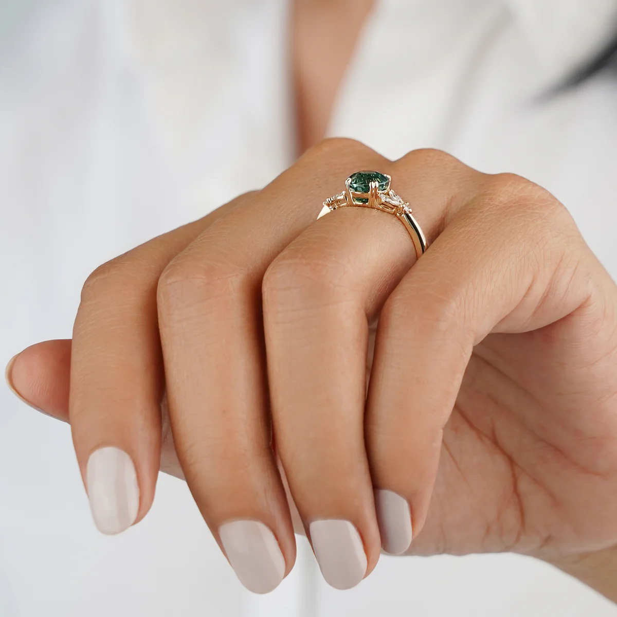 Oval Teal Sapphire Ring - Image 3